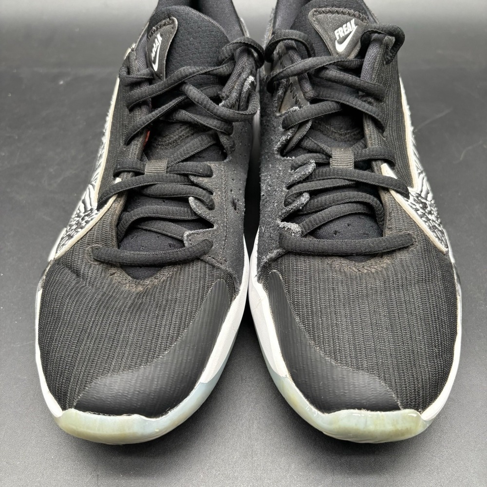 Nike Zoom Freak 2 Giannis Youth Size 4.5 Black White Basketball Shoes CN8574 - Picture 10 of 16